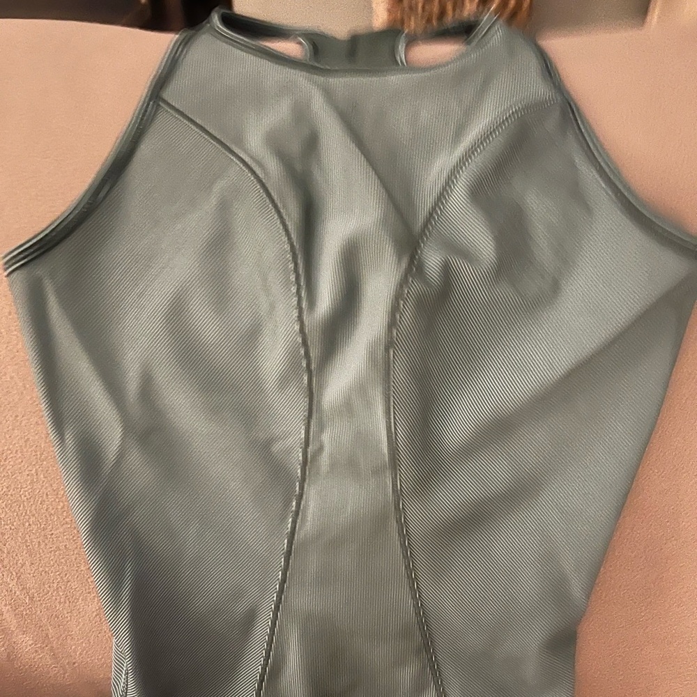 Lululemon Tank 6